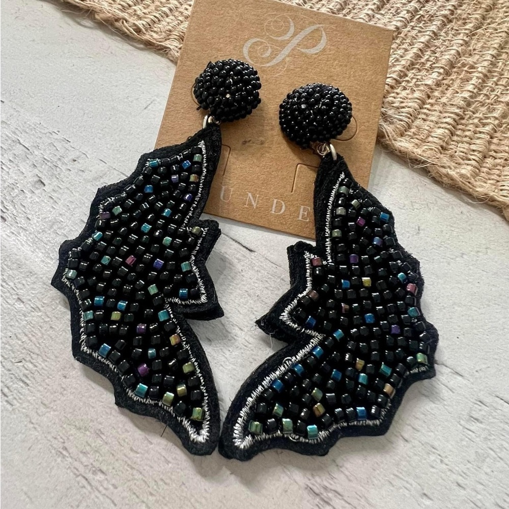 NEW Beaded Bat Earrings 🦇